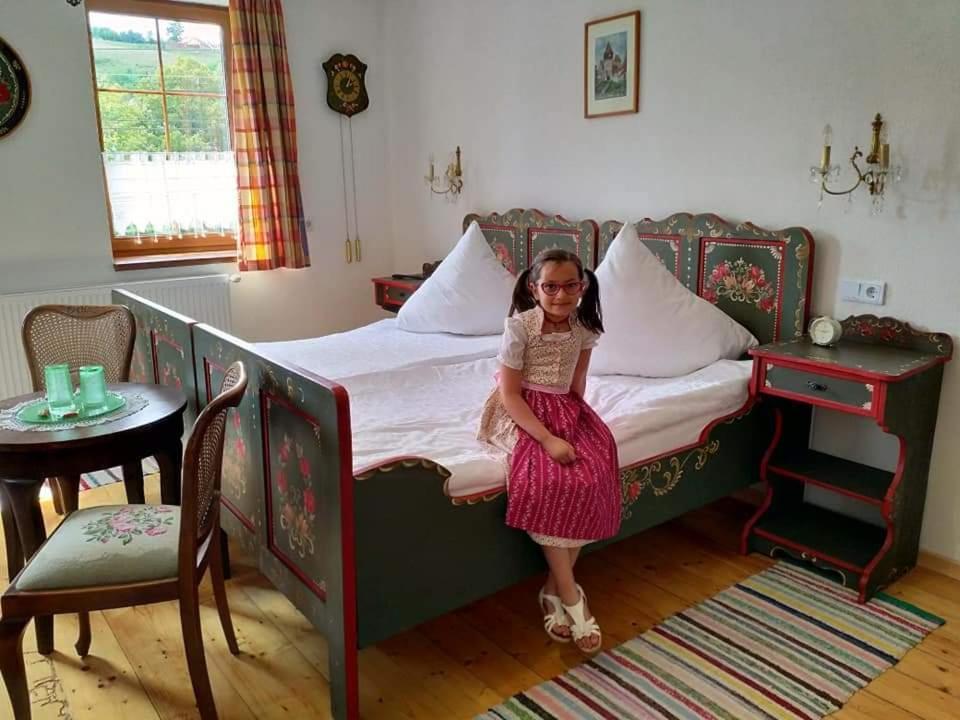 Retro Regina Otel Bazna Dış mekan fotoğraf